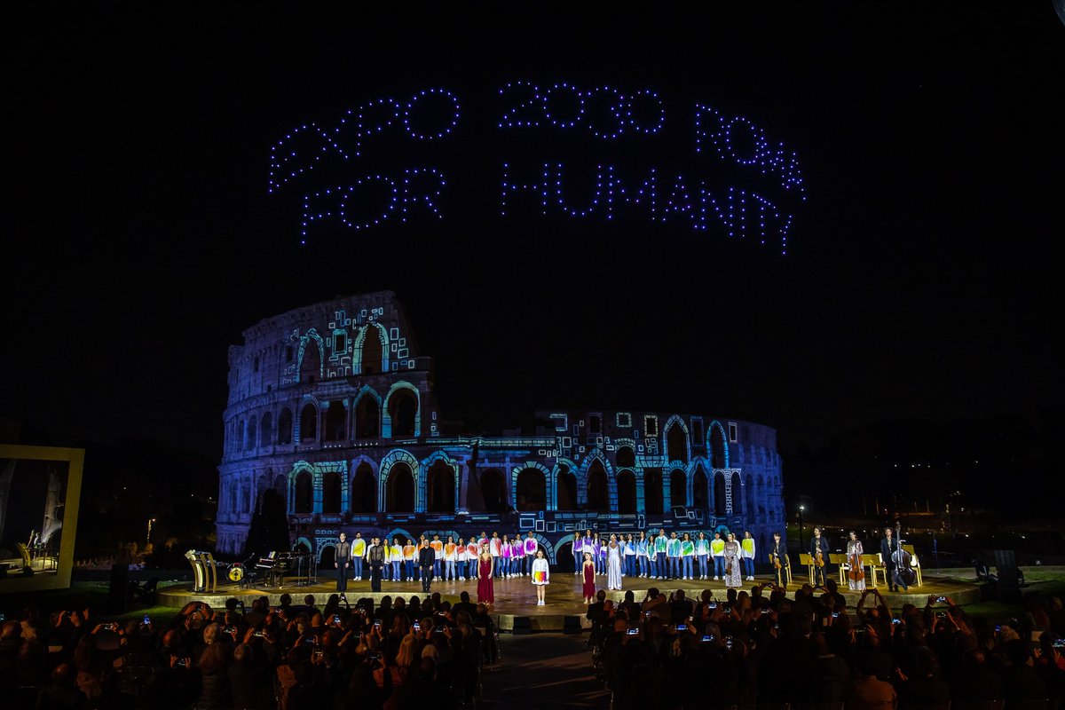 Nel 2776° anno della fondazione di #Roma il Colosseo protagonista di un viaggio nei valori che parla di Persone e Territori.

Il 21 aprile, il Comitato <a href="/Expo2030Roma/">Expo 2030 Roma</a> in occasione della visita del Bie, ha organizzato Humanlands-Eternal Evolution, serata di musica e giochi di luci.