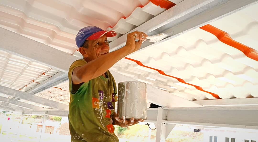 evaluacionyseg's tweet photo. #24Abr #Sucre || Gestión imparable del gobierno regional liderado por el Almirante @GPintoVzla / Próximamente por culminar 20 Petro Aulas en la UDO CUMANÁ para beneficiar a 800 estudiantes de dicha universidad #SucreGestiónImparable
#ALBAEsNuestramerica @NicolasMaduro @fg3012cna https://t.co/H0Twaz1wC8