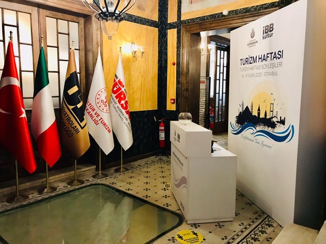 CasaGaribaldi's tweet photo. İBB Turizm Şube Müdürlüğü, 18-19 Nisan'da Casa Garibaldi’de “Sinema ve Televizyon Projelerinin Şehir Turizmine Etkisi”, “Gastronominin Turizme Etkisi” konulu paneller ile “İsmail Güzelsoy Romanlarının Aynasında İstanbul Dokusu” konulu etkinlik gerçekleştirdi.
... https://t.co/VEzv1TuWa5