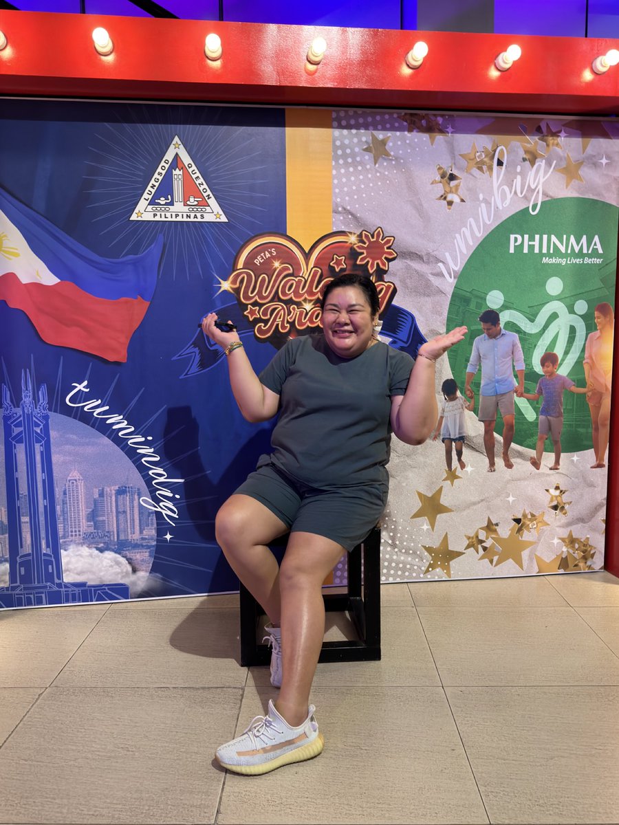 misyL115's tweet photo. Major SepAnx after the final show for sure! Thanks @wcpetjr for taking my "happy-me" photo. 🤍

#KDLex #KDLexSweethearts #KDEstrada #AlexaIlacad #PETAWalangAray https://t.co/x5FGkihvYS
