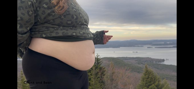 Enjoy the view(s). New clip up on OF/Curvage. Read about how I made it up here despite all odds. https://t<a href="/tag/bbw"class="tags"><span>#bbw</span></a><a href="/tag/fatgirl"class="tags"><span>#fatgirl</span></a><a href="/tag/growing"class="tags"><span>#growing</span></a><a href="/tag/feedee"class="tags"><span>#feedee</span></a><a href="/tag/fatbelly"class="tags"><span>#fatbelly</span></a><a href="/tag/bel"class="tags"><span>#bel</span></a>