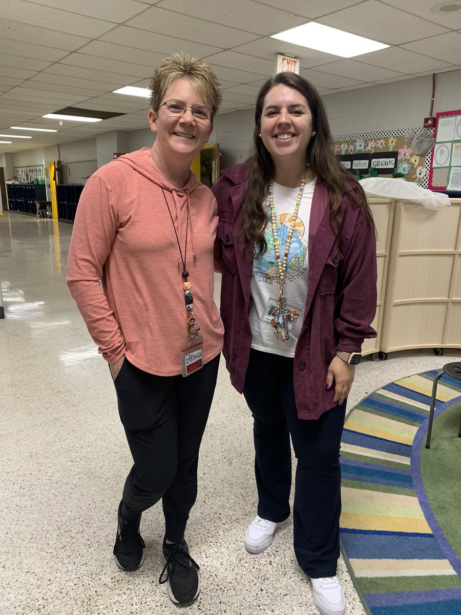 We love workout wear Mondays!  <a href="/Creeksidetweet/">Creekside ECS</a> #NeedToSucceedCECS 
<a href="/BethWaldfogel/">Beth Waldfogel</a>