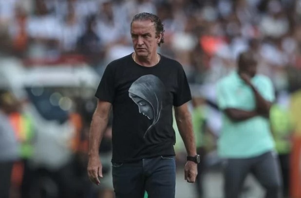 ▶️ Jogadoras do Corinthians protestam contra chegada de Cuca.

As jogadoras do Corinthians, entre elas Victoria Albuquerque e Tamires, publicaram um post durante a estreia de Cuca, nesse domingo (23/4).

Leia: bit.ly/3Hbt6rM