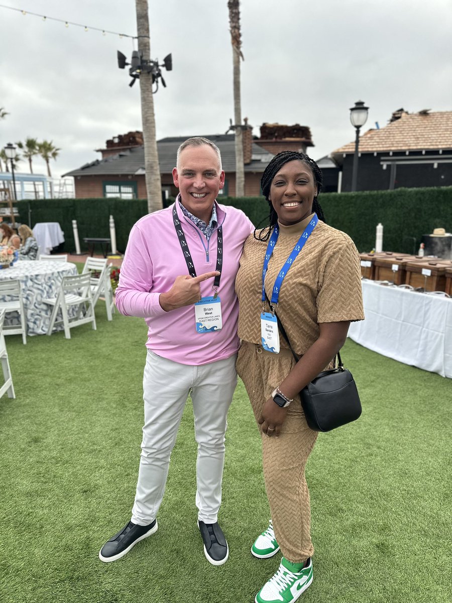 Tierra (@tierra_att_32) on Twitter photo Having an amazing time in California! <a href="/BrianWest_GLM/">Brian West - GLM VPGM</a> @WolfpackGLM <a href="/KokomoTeam/">KokomoStoreATT</a> <a href="/GreaterLakesMkt/">Greater Lakes Market 🌊</a> Having an amazing time in California! <a href="/BrianWest_GLM/">Brian West - GLM VPGM</a> @WolfpackGLM <a href="/KokomoTeam/">KokomoStoreATT</a> <a href="/GreaterLakesMkt/">Greater Lakes Market 🌊</a>