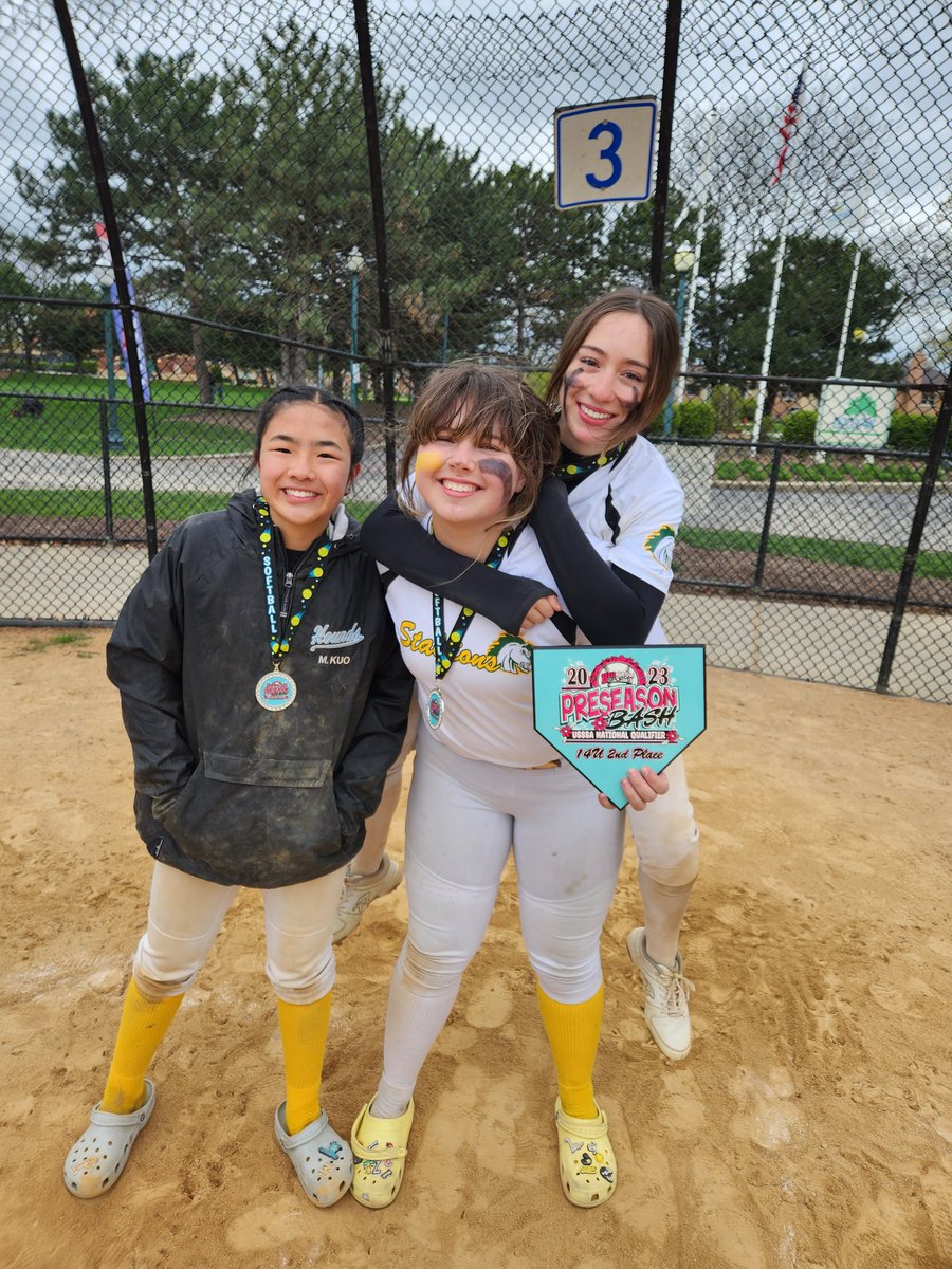 Grinderztraini1's tweet photo. Nice job by Grinderz Girls/EP Stallions 14U for taking 2nd in the "Big Bash " tournament this weekend !

 @CoachNateWeber 
@MattMeierkort 
@CoastRecruits 
@Mike29695324 
@Stallions17_ 
@IsabellaT_7 
@SB_RECRUITS 
@Maliakuo27 
@MckenzieCerceo 
@MaddieDundee 
@iiHailey_Thomas https://t.co/zkeM0R6bCn
