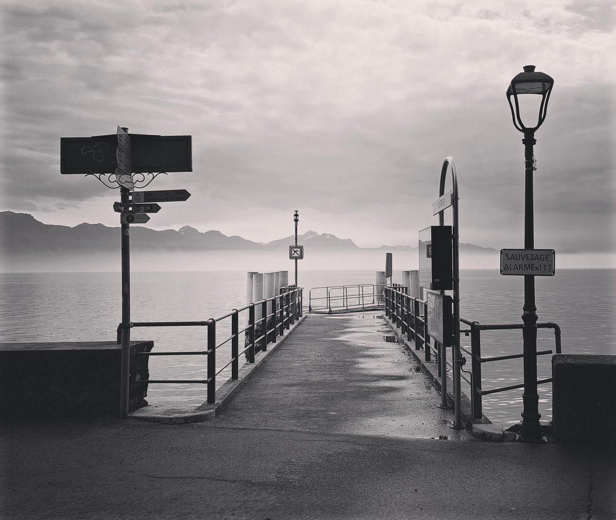 najbo73's tweet image. Port de Lutry, avril 2023 
#CullyJazzFestival #cully #Jazz #Lac #Léman