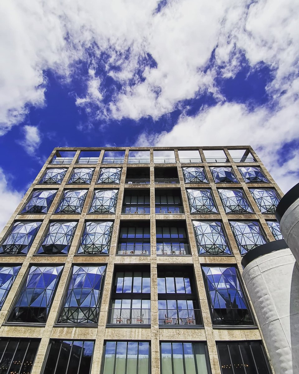 The Royal Portfolio tweet media