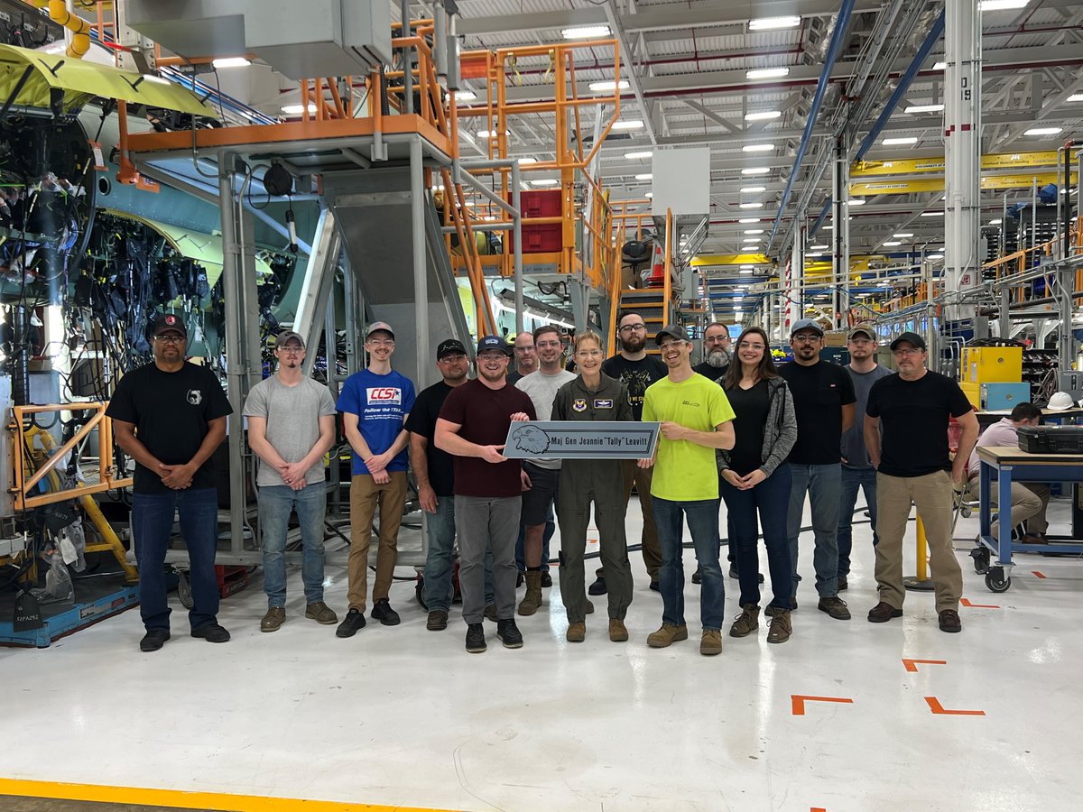 BoeingDefense's tweet image. Honored to have Maj. Gen. Jeannie M. Leavitt, Department of the Air Force Chief of Safety, at our St. Louis site to see the new T-7A Red Hawk, F-15EX, MQ-25 and JDAM production. Taking your cue, @AFSafety General – committed to safety and quality.