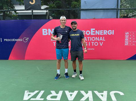 Not_Esportivas's tweet photo. ITF TENNIS!
Parabéns aos tenistas campeões do @worldtennis de M25 de Jakarta na Indonésia.
Simples: Leo Borg (🇸🇪)/🏆(2)
Duplas: Ray Ho (🇹🇼)/ Fajing Sun (🇨🇳)
#ITFTennis #Tennis #M25Jakarta #LeoBorg #RayHo #FajingSun https://t.co/h2GJLqfyZh