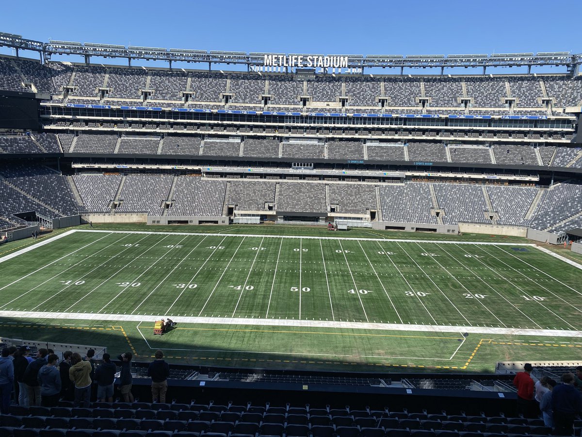 Field trip at <a href="/nyjets/">New York Jets</a> Sports Business Day. Thank you Mrs. Klosz for allowing TV Science to join the business classes on this trip!