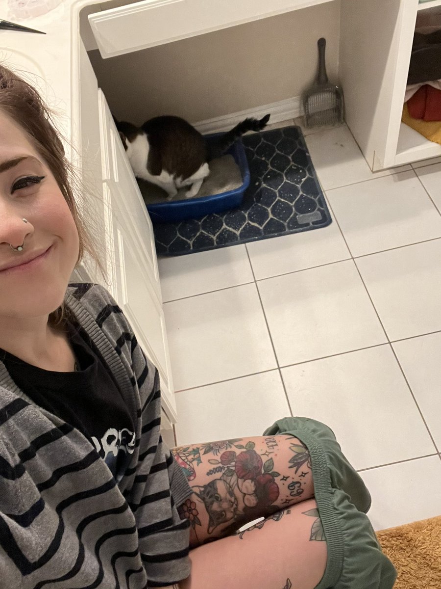 awlivv (very hot) on Twitter: &ldquo;happy monday&rdquo;