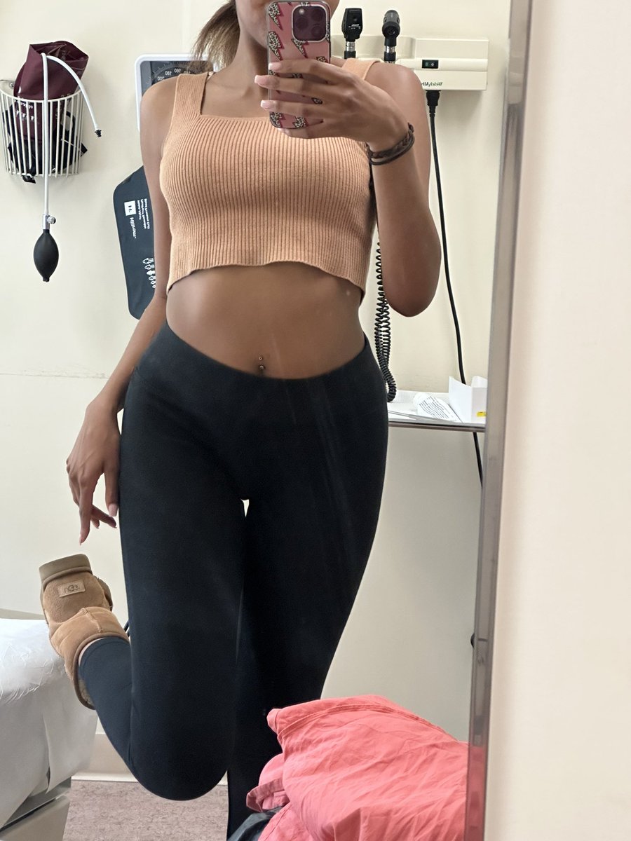 nicalicious_'s tweet image. THE DOCTOR SAID IM super healthy. She also said she knows me from running the 10k in my town. Yes that’s me. She said I’m a beautiful runner I am. I run like a Giselle. 🐎 #allfacts #NOCAP