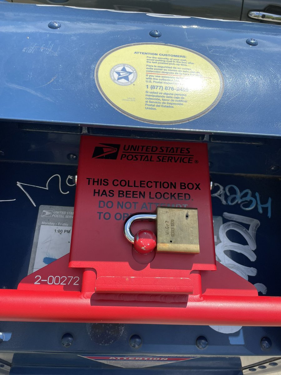 What’s up with this mailbox at Grand Army Plaza BK? <a href="/USPSHelp/">USPS Help</a>