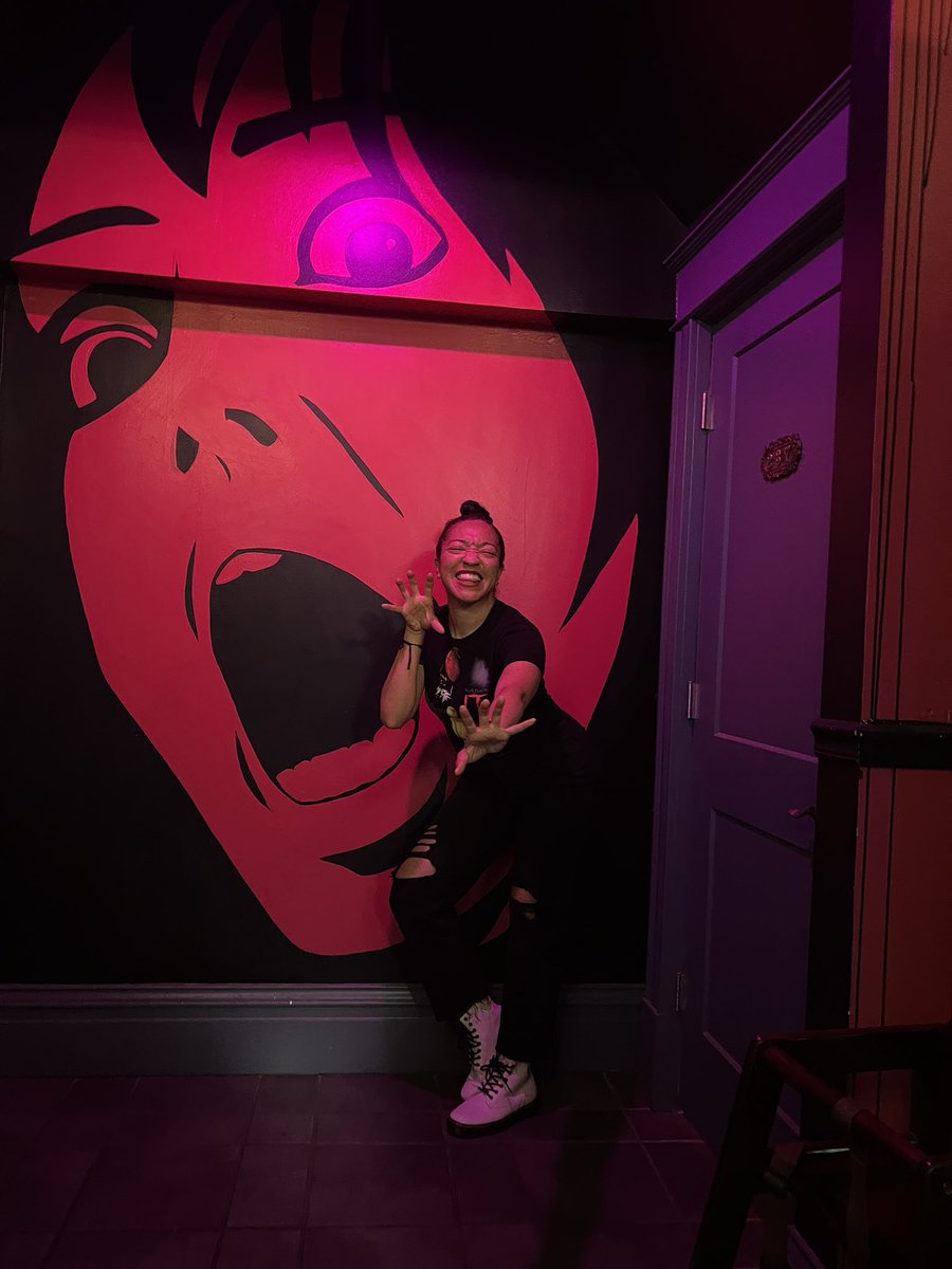 M E G H A N . O tweet media