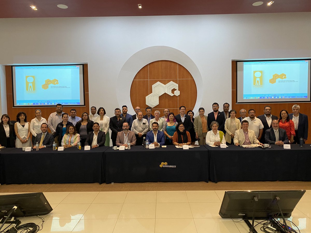 caeqroac's tweet photo. Se llevó a cabo este fin de semana la Asamblea Regional Ordinaria de la Región II de  la Federación de Colegios de Arquitectos de la República Mexicana A. C., misma que se realizó en la Ciudad de Querétaro, en las instalaciones del @caeqroac. https://t.co/9Ko1oBEVBz