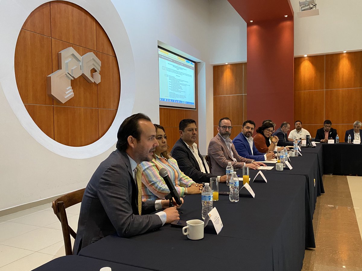caeqroac's tweet photo. Se llevó a cabo este fin de semana la Asamblea Regional Ordinaria de la Región II de  la Federación de Colegios de Arquitectos de la República Mexicana A. C., misma que se realizó en la Ciudad de Querétaro, en las instalaciones del @caeqroac. https://t.co/9Ko1oBEVBz