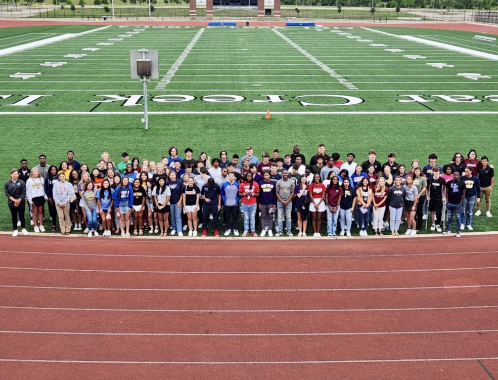 coach_granville's tweet image. To all scholarship athletes of @ClearCreekISD congratulations! 

Class of 2023, we will miss you. Go make us all proud like we know you will.