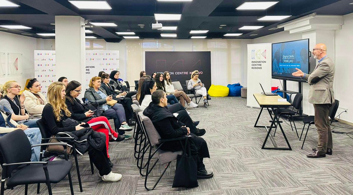 gitkosovo's tweet image. Let&apos;s empower more women to join the tech industry and close the gender gap!  ♀️💪

@unwomenkosovo  / Cikat n&apos;STEM / @SHPIK_Kosova  / @KPrishtines