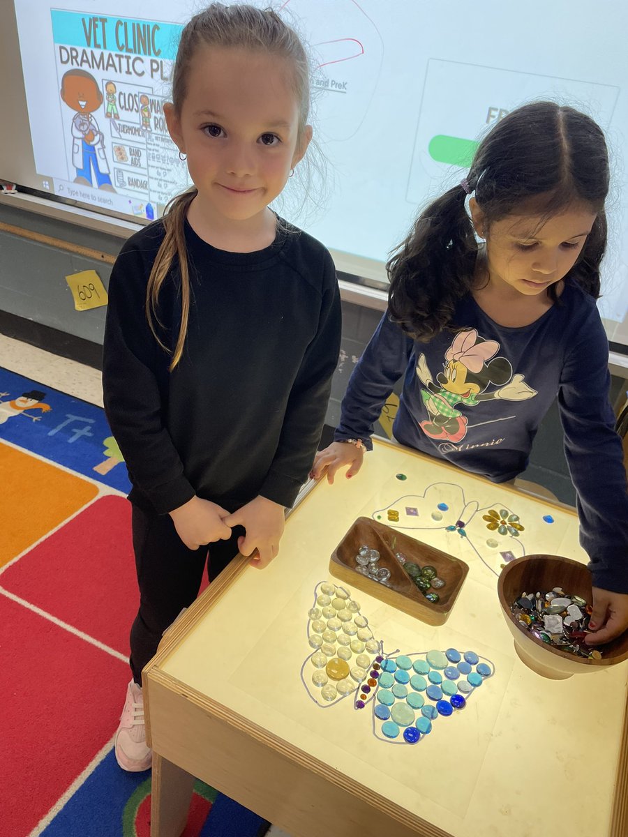 Mrs. M and Mrs. Hooper's Class tweet media