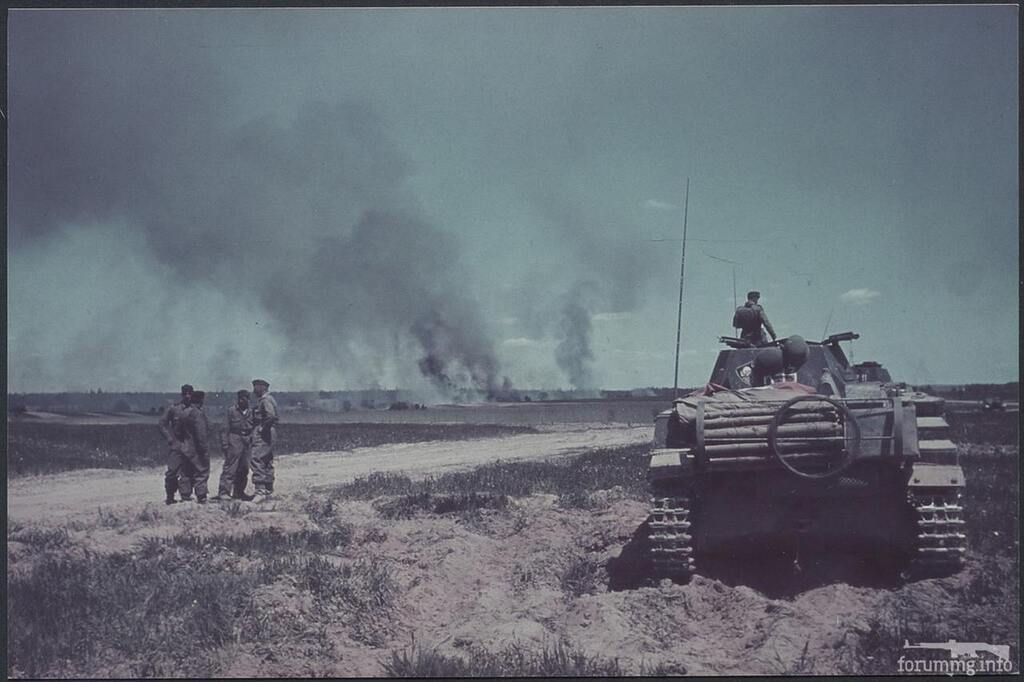 forummginfo's tweet photo. 18. Panzer-Division (18-я танковая дивизия), лето 1941 года. Фотограф Хайнц Эккерт. https://t.co/TcUdEcxU6Y