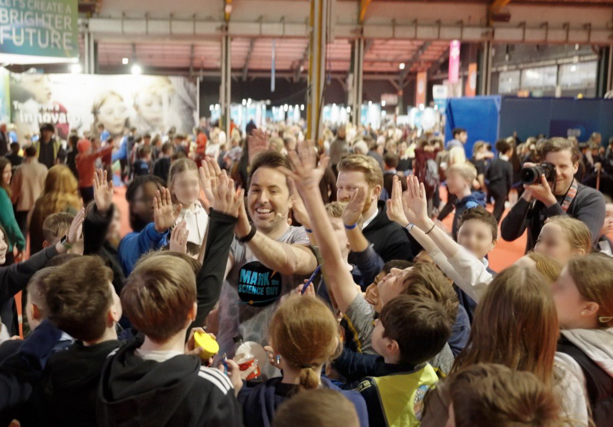 MarkLangtry's tweet image. Can’t wait for @esbscienceblast tomorrow @BelfastICC 💥🧬🤩

Looking forward to seeing all the projects and investigations 🤩

See you on the main stage  #SmashYourGoals #ESBscienceblast 💥⚽️