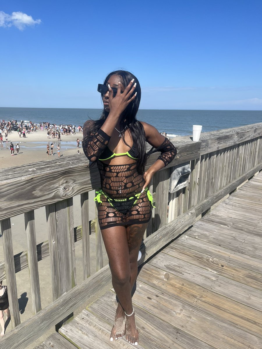 ari_xoxo7's tweet image. #OrangeCrush2k23 🍊☀️