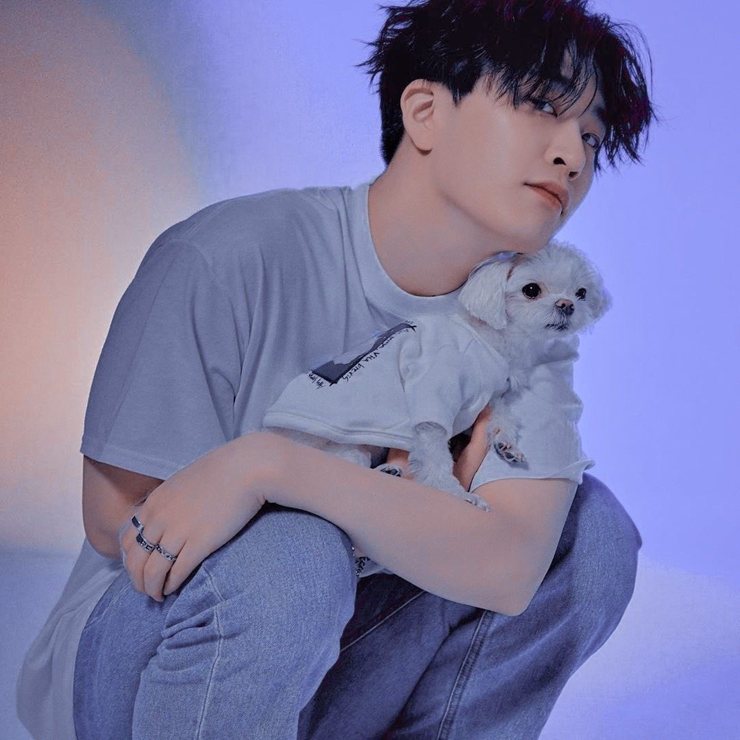 PKXARS3's tweet photo. ไม่เหมือนกงไหน เอาปากกามาวง โค่ลูกอุนพ่อยองแจชัดๆ🐶😆
.
#YOUNGJAE #COCOgot7 https://t.co/G888nwFTHK
