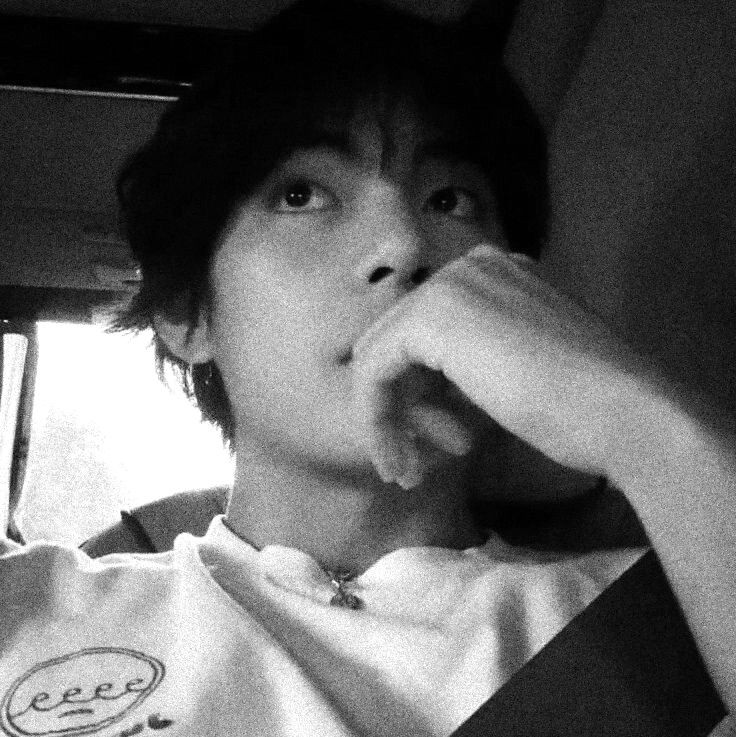 vthsof's tweet photo. the brightest star that exists ☆ https://t.co/4PqJwyRUya