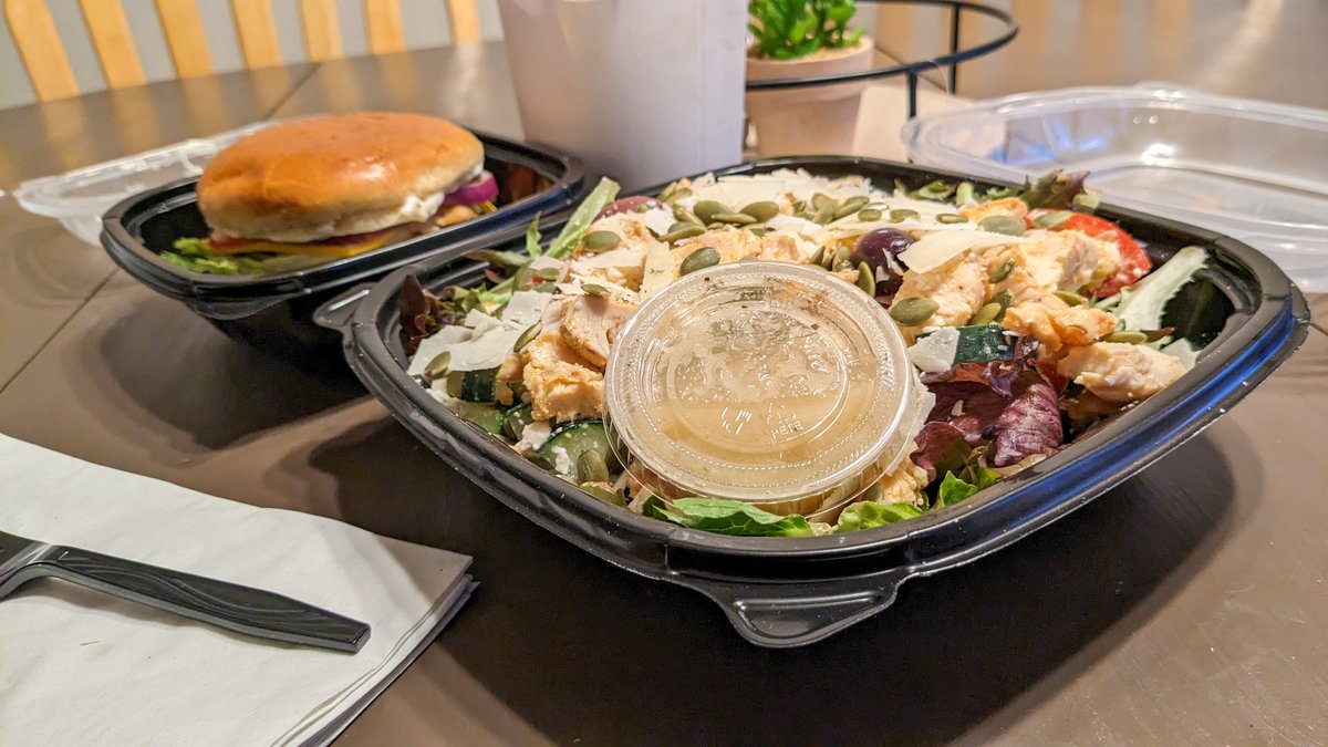 VisitCedarCity's tweet photo. #CedarCity is home to some incredible local dining options! Find a new favorite spot using the 📷 included below for our Local Dining Guide! #cedarcityeats
·
1: Shammy's Grill
2: Park Place Eatery
3: Chef Alfredo's Cedar City
·
https://t.co/D2LakNeCui https://t.co/dnxl79ws4C