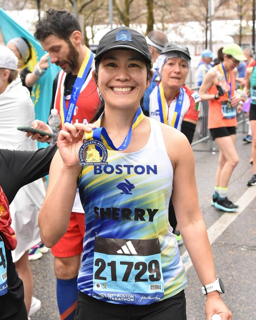 Happy #MedalMonday! 🦄💙💛

#bostonmarathon2023 #bostonmarathon #runner #runnerslife #runnersofinstagram #instarunners #runningmotivation #runtoinspire #instarun #motherrunner #runnerscommunity #womenrunning #fitspo #igrunners #marathoner #fitness #just… instagr.am/p/CrbXE4TpuMq/