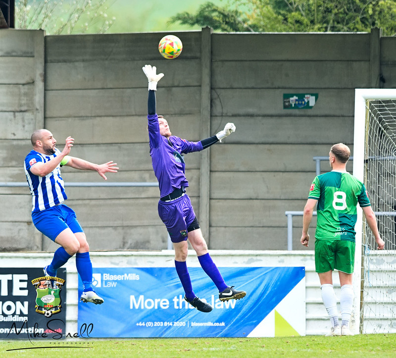 Aylesbury United FC tweet media