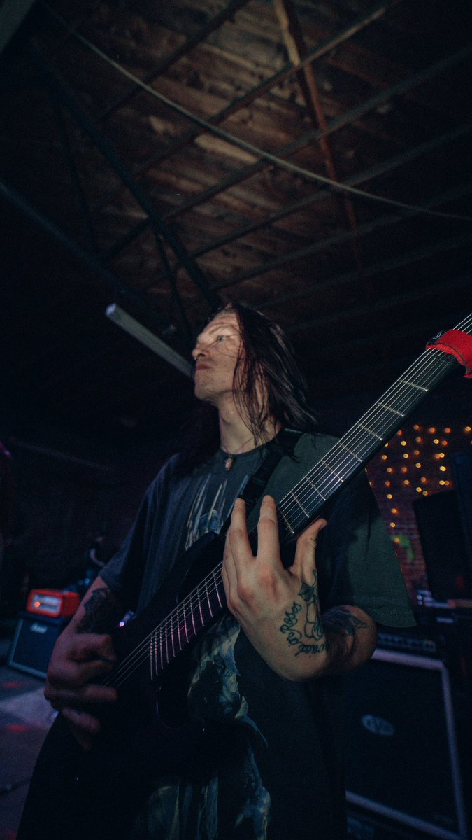 MarkedLifeSound's tweet image. Thank you so much Fresno. 
Last night was nasty.🗡️
•
We got a day off today so we’re all gunna go see the new Evil Dead and be back to play Chain Reaction on Tuesday. See you there.
•
📸: justphotos.irl (instagram)