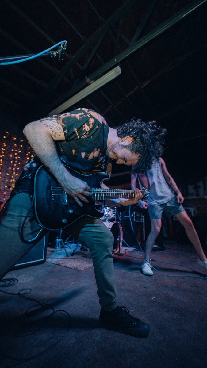 MarkedLifeSound's tweet image. Thank you so much Fresno. 
Last night was nasty.🗡️
•
We got a day off today so we’re all gunna go see the new Evil Dead and be back to play Chain Reaction on Tuesday. See you there.
•
📸: justphotos.irl (instagram)