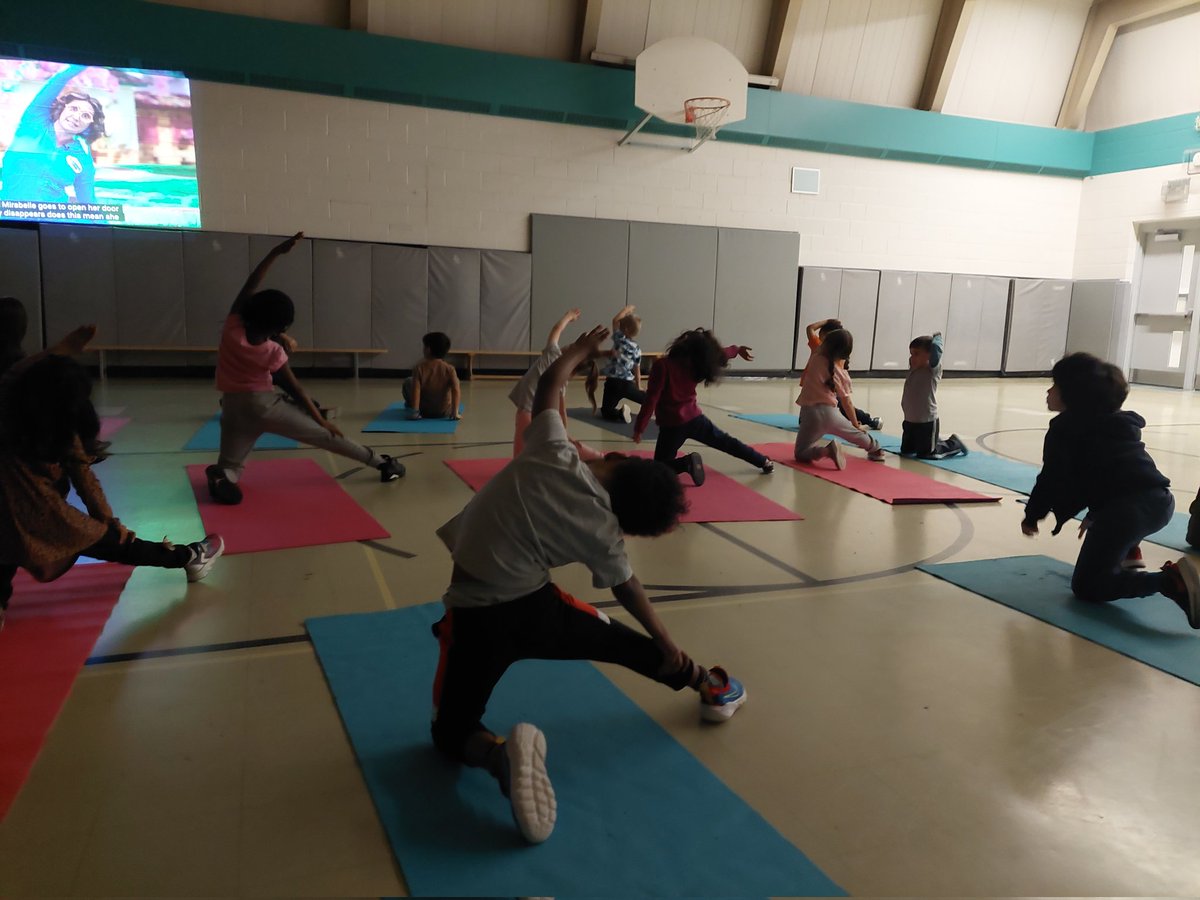 #MindfulMonday for the FDKs as we focus on yoga movements this week
#MoveYourBody 
<a href="/stthomasmore19/">St Thomas More DPCDSB</a>