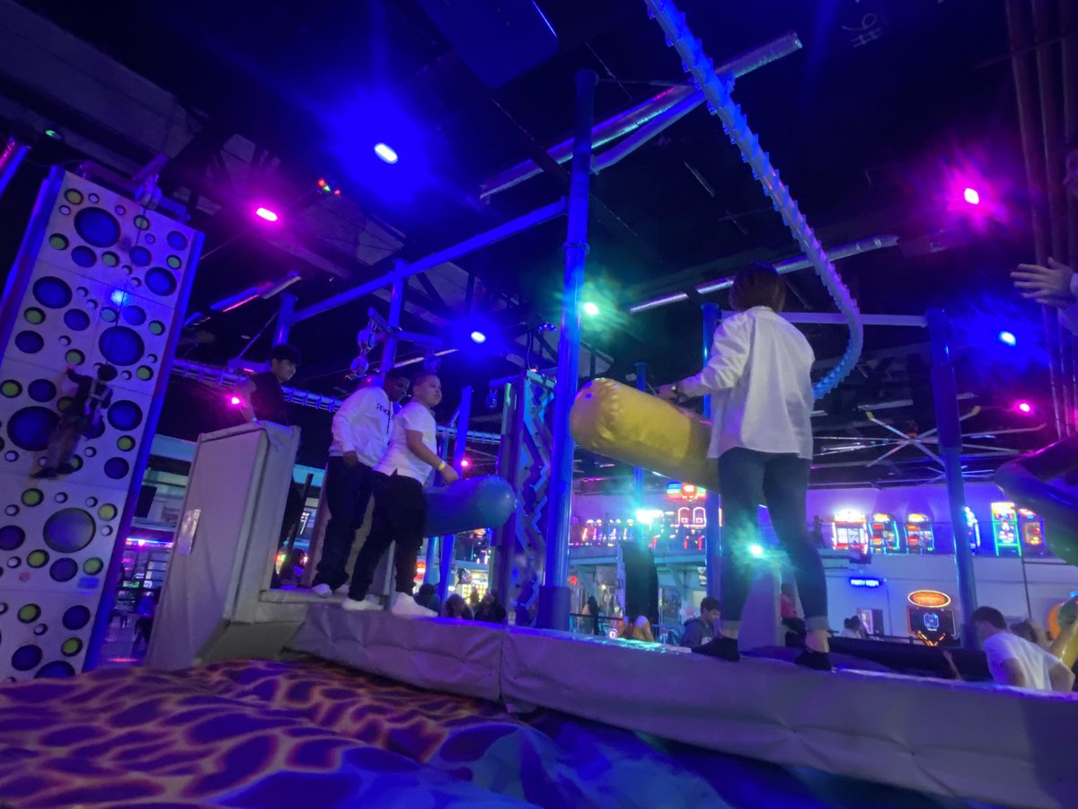 usinger_hare's tweet image. いつの間にかニューヨークボーイと戦うことに😂
しっかり負けました。笑