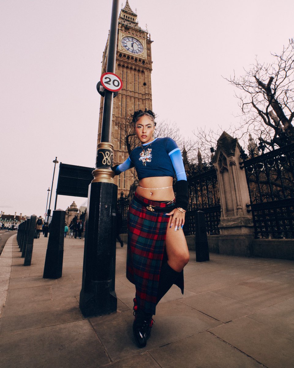 willbeach__'s tweet image. Playing tourist in my own city with the crazy talented Pania // photoshoot