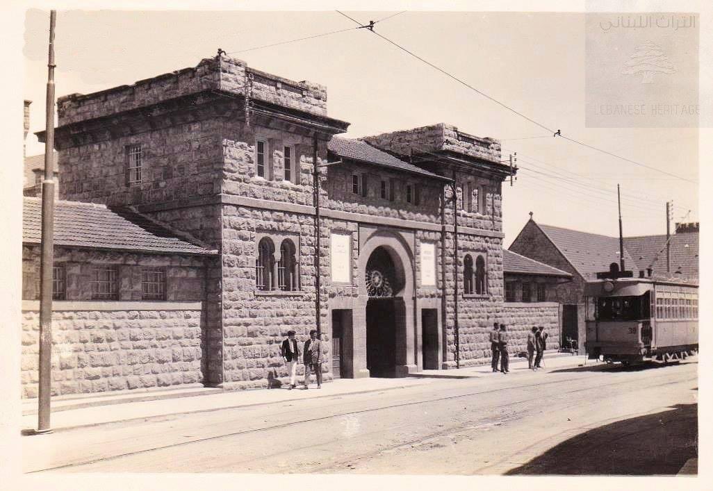 jsamih's tweet photo. AUB main gate 1928 #Aub https://t.co/zcedqab2qo