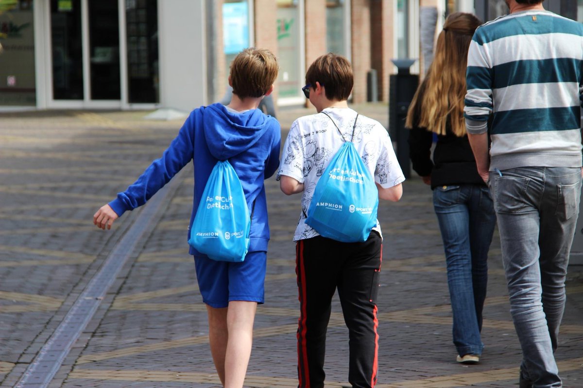 𝐃𝐞 𝐞𝐞𝐫𝐬𝐭𝐞 𝐟𝐨𝐭𝐨'𝐬 𝐯𝐚𝐧 𝐡𝐞𝐭 𝐒𝐩𝐨𝐫𝐭 𝐞𝐧 𝐂𝐮𝐥𝐭𝐮𝐮𝐫 𝐅𝐞𝐬𝐭𝐢𝐯𝐚𝐥!🤩 Vele bezoekers hebben een sportieve middag in de binnenstad van Doetinchem gehad. Ze hebben kennis gemaakt met het sport- en cultuuraanbod van de gemeente Doetinchem. Was jij er ook?