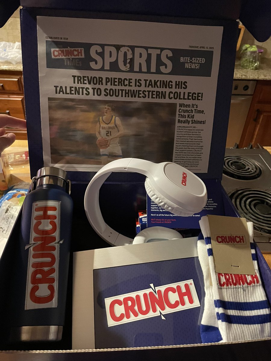 CoachBBall321's tweet image. Congratulations to @TrevorPierce00 receiving some recognition from Nestle Crunch. Excited to see where your hardwork will take you in the future. #Moundbuilder #IceCreamFam