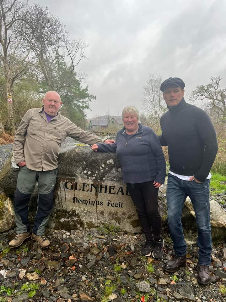 'Look who visited us today at Glenhead. Yes it’s famous Scottish actor Sam Heughan known for his starring role as Jamie Fraser in the drama series Outlander 🏴󠁧󠁢󠁳󠁣󠁴󠁿'
Via Off Grid Holidays Scotland.

#samheughan 
#Scotland