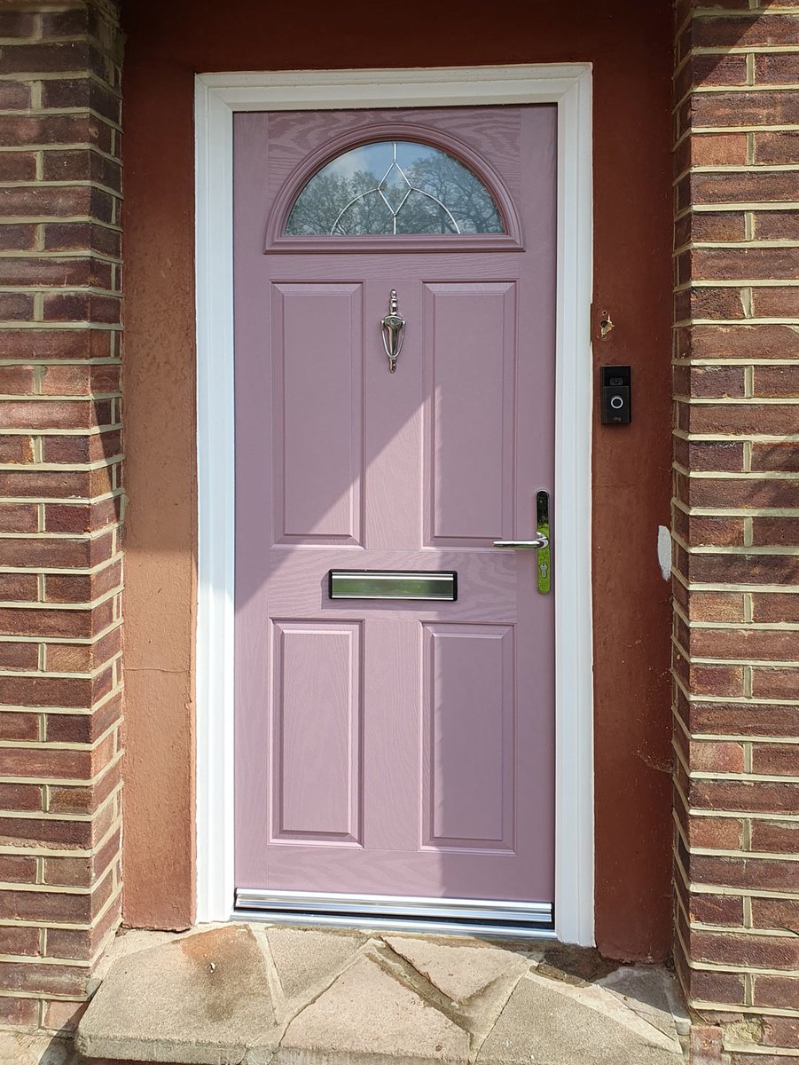 Love this by @GrabexWindows RAL4009 #pastelviolet Violet is the color of light at the short wavelength end of the visible spectrum, between blue and invisible ultraviolet. @Wikipedia #colours #colourpop @eurocell