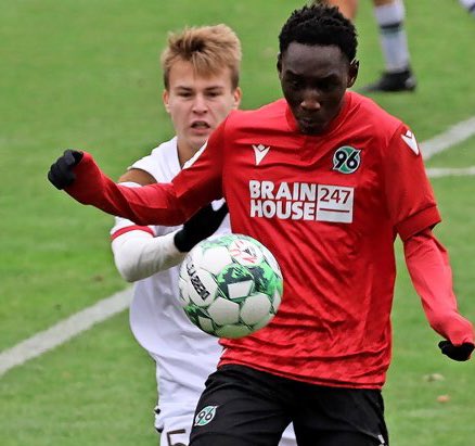 Profuturstars's tweet photo. Ses deux joueurs d’origines sénégalaises sont entrain de faire une saison magnifique du côté de l’Allemagne 🇸🇳💎
Tout les deux née en 2006

Youssoupha niang Köln | AC]
14 match 12 but 🔎🔥

Jean Paul ndiaye Hannover | AC ]
21 Match 15 but 4 passe décisif 🔥🔎 https://t.co/jZ3IIo6WAo
