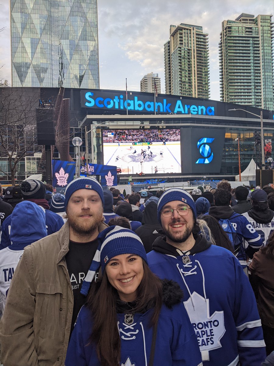Rep your team colours 🏒

#PlayoffSzn #ScotiabankArena