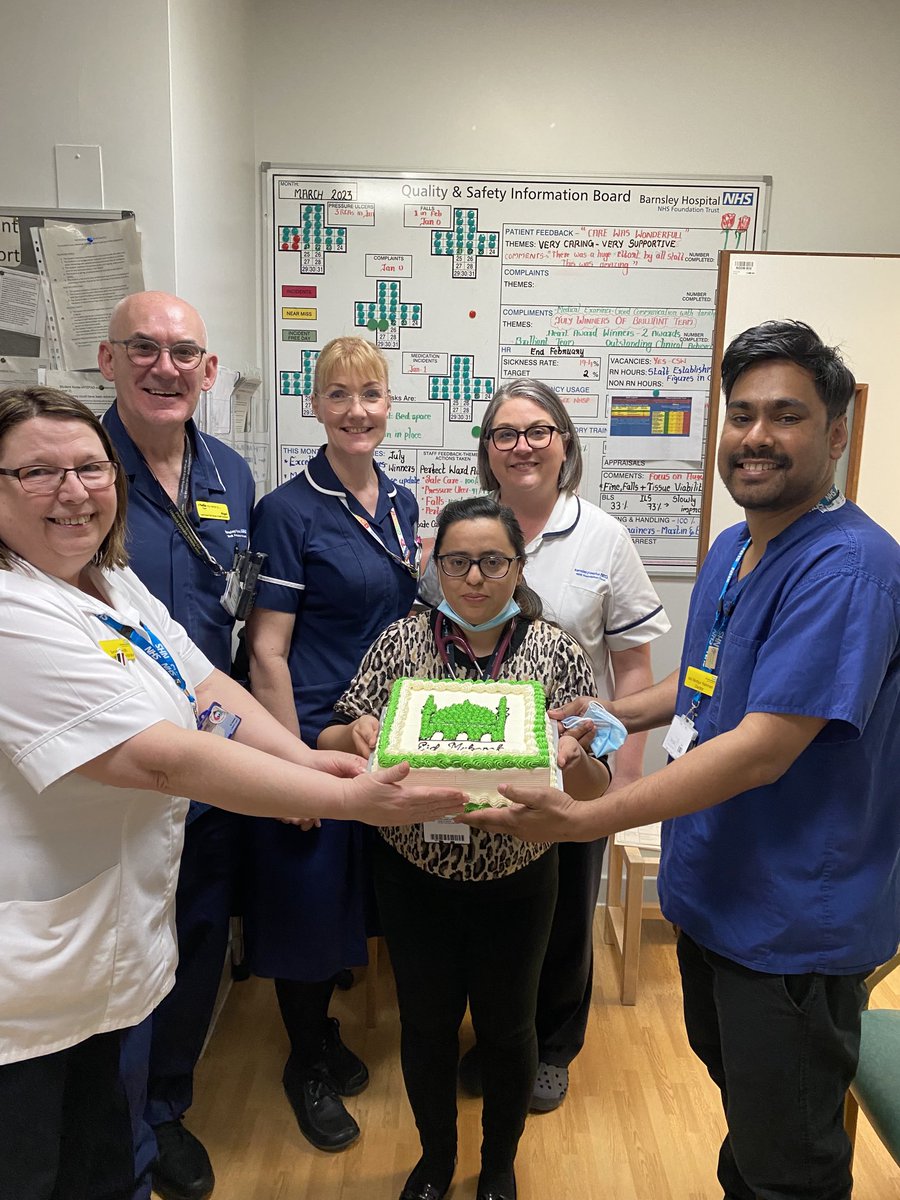 Celebrating Eid-ur-Fitr with a lovely cake given to staff on RCU from Dr Hina Ayub ♥️