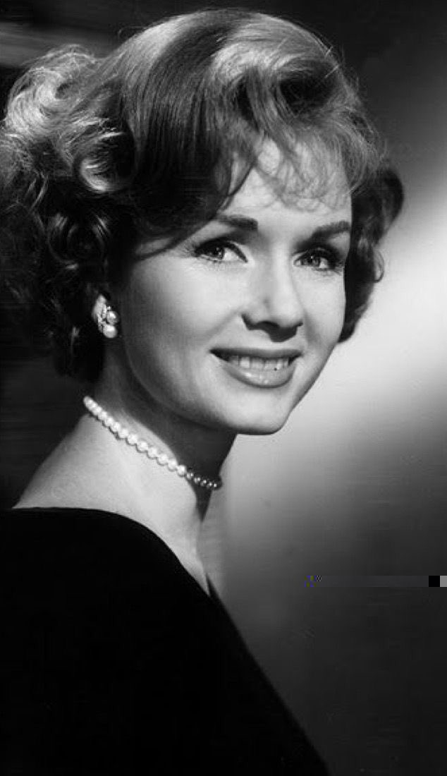 DebbieArchive's tweet photo. A lovely black and white headshot of Debbie. https://t.co/amoDiDEmjB