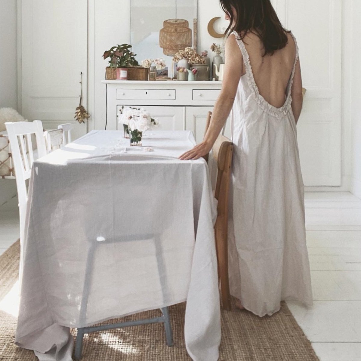 Give your home a seasonal touch with this beautiful Cream linen tablecloth.

pilleveroneboutique.com/products/table…

#tablelinen #tabledecor #tablesetting #homedecor #tablecloth #tablescapes #tabledecoration  #decoration #linen #decor #tablelinens #tableaccessories