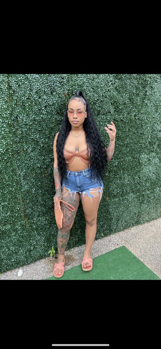 theaniyak's tweet image. it was the tattoos for sure 😂❤️