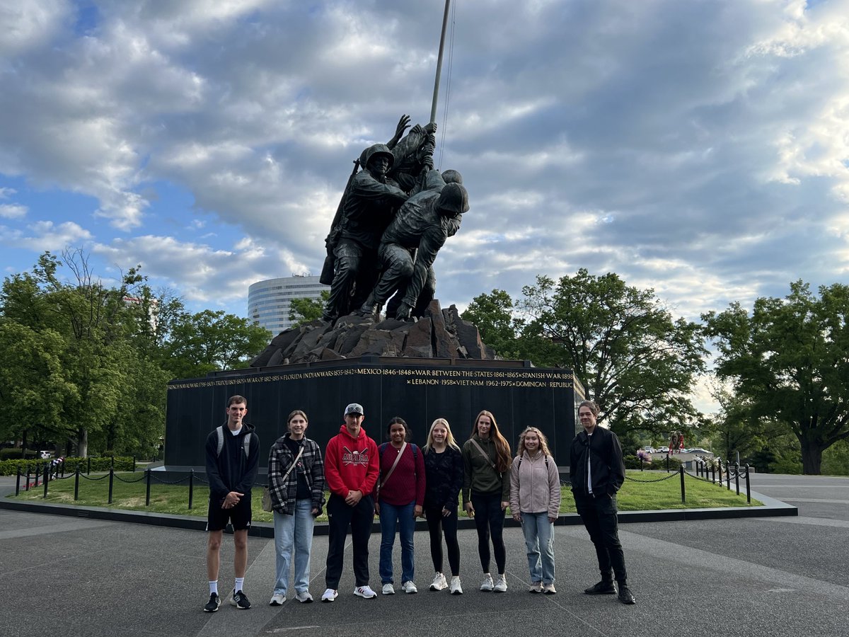 Good morning! The #aurorahuskies are getting in their 10k steps before school starts in Nebraska
