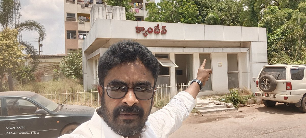 PartyTenali's tweet photo. మూడు పూటలా పేదల కడుపు నింపడమే లక్ష్యంగా మాన్యశ్రీ నారా చంద్రబాబు నాయుడు గారి పాలనలో తెనాలిలో మాజీ మంత్రి వర్యులు శ్రీ ఆలపాటి రాజేంద్రప్రసాద్ గారి అధ్వర్యంలో నిర్మించిన #అన్నక్యాంటీన్ లను మరుగున పడేసి పేదల పొట్ట కొట్టారుగా..
#APneedsCBN #YCPpaniaypoindhi #JaganfaieldCM https://t.co/EK1yPjFgub