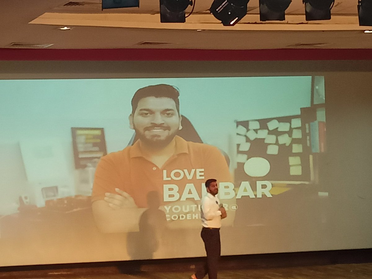 its_shivam_2812's tweet image. Today I attended a Seminar in my college in  which @lovebabbar3 bhaiya came to give a talk 🎉❤️

#codehelp #code #talk #lovebabbar